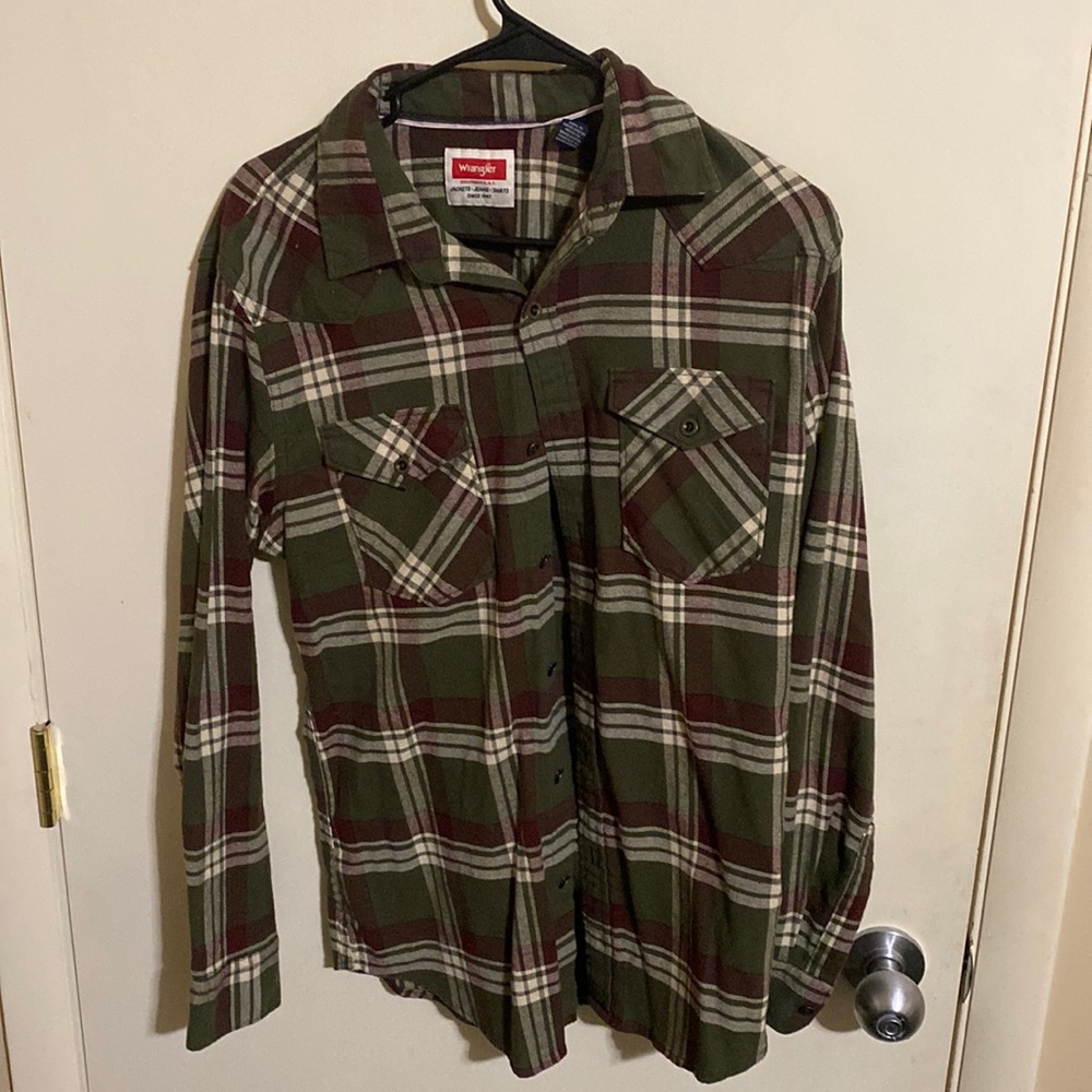 Wrangler plaid shirt size M